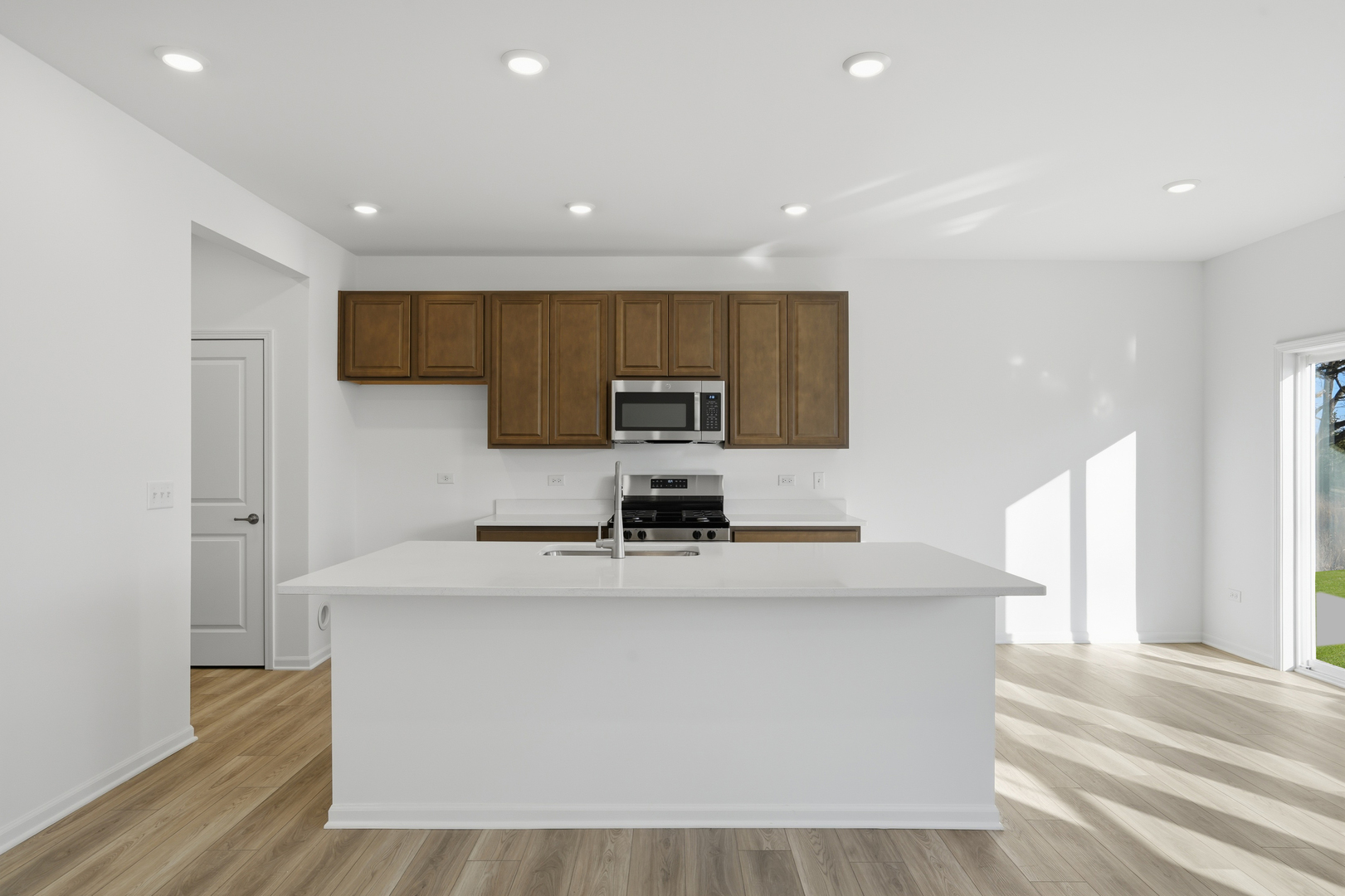 269 Red Oak Circle Volo, IL 60020 - Photo 3 of 17 a large kitchen with stainless steel appliances