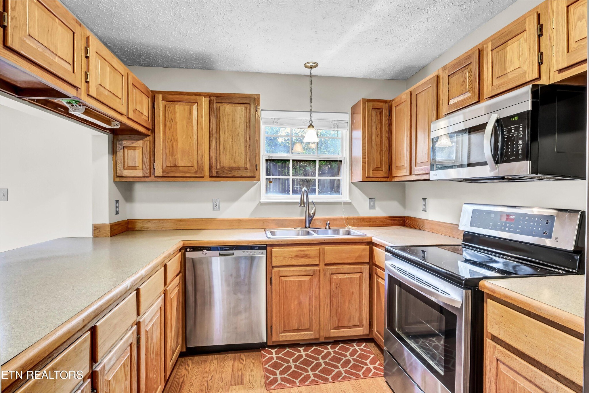 106 East Maiden Lane Oak Ridge, TN 37830 - Photo 9 of 28