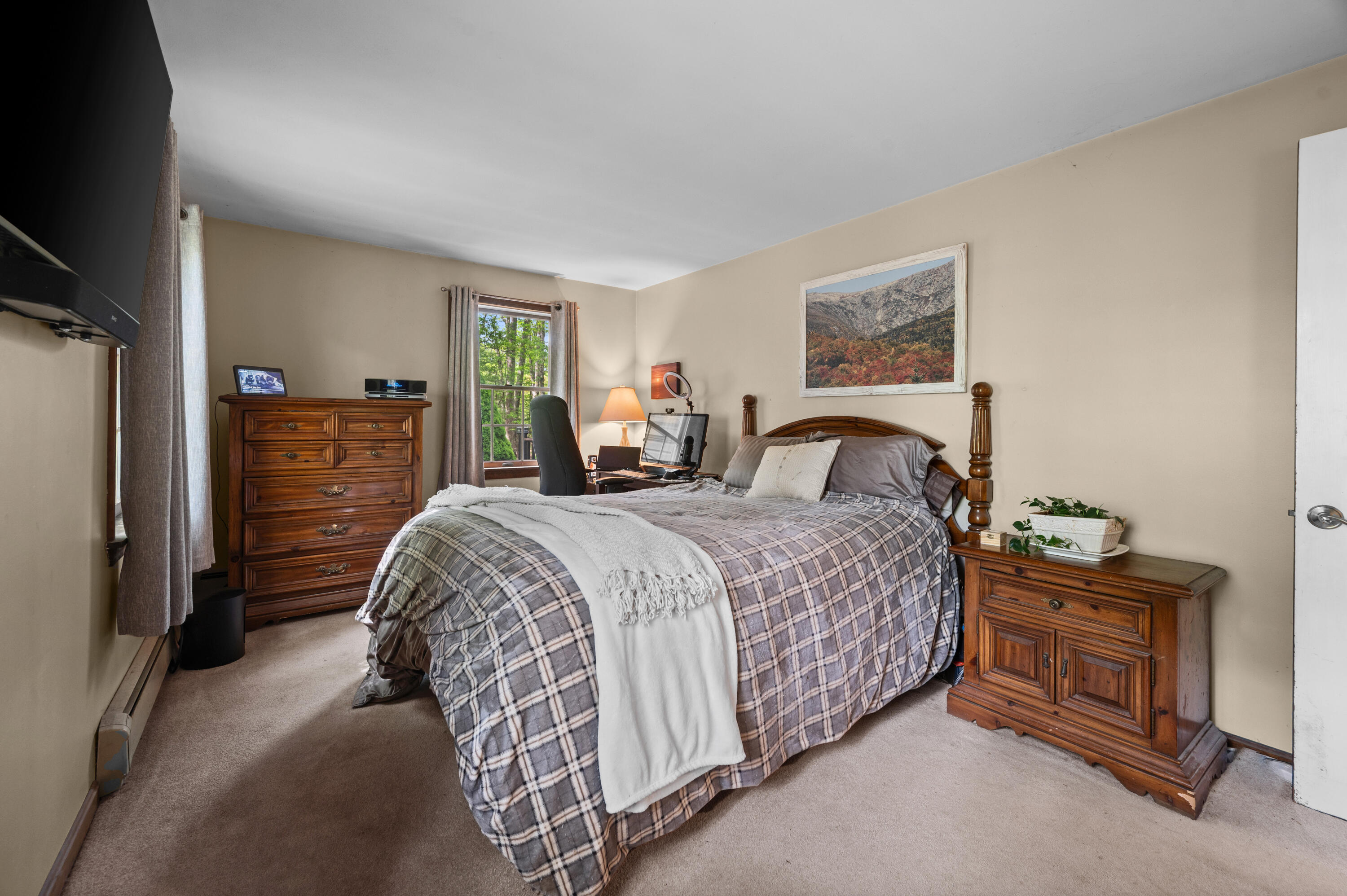 4 Deer Ridge Lane Kittery, ME 03904 - Photo 16 of 39 First Floor Bedroom
