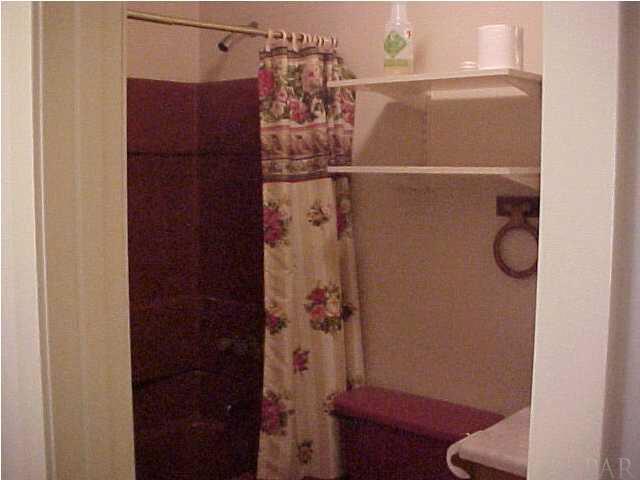 1399 Wishbone Road Cantonment, FL 32533 - Photo 15 of 18 HALL BATH