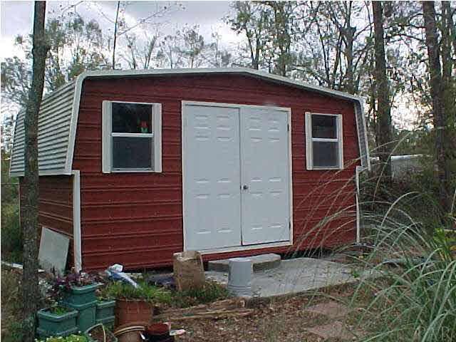 1399 Wishbone Road Cantonment, FL 32533 - Photo 3 of 18 LOTS OF ROOM TO PACK AWAY A LOT OF STUFF!