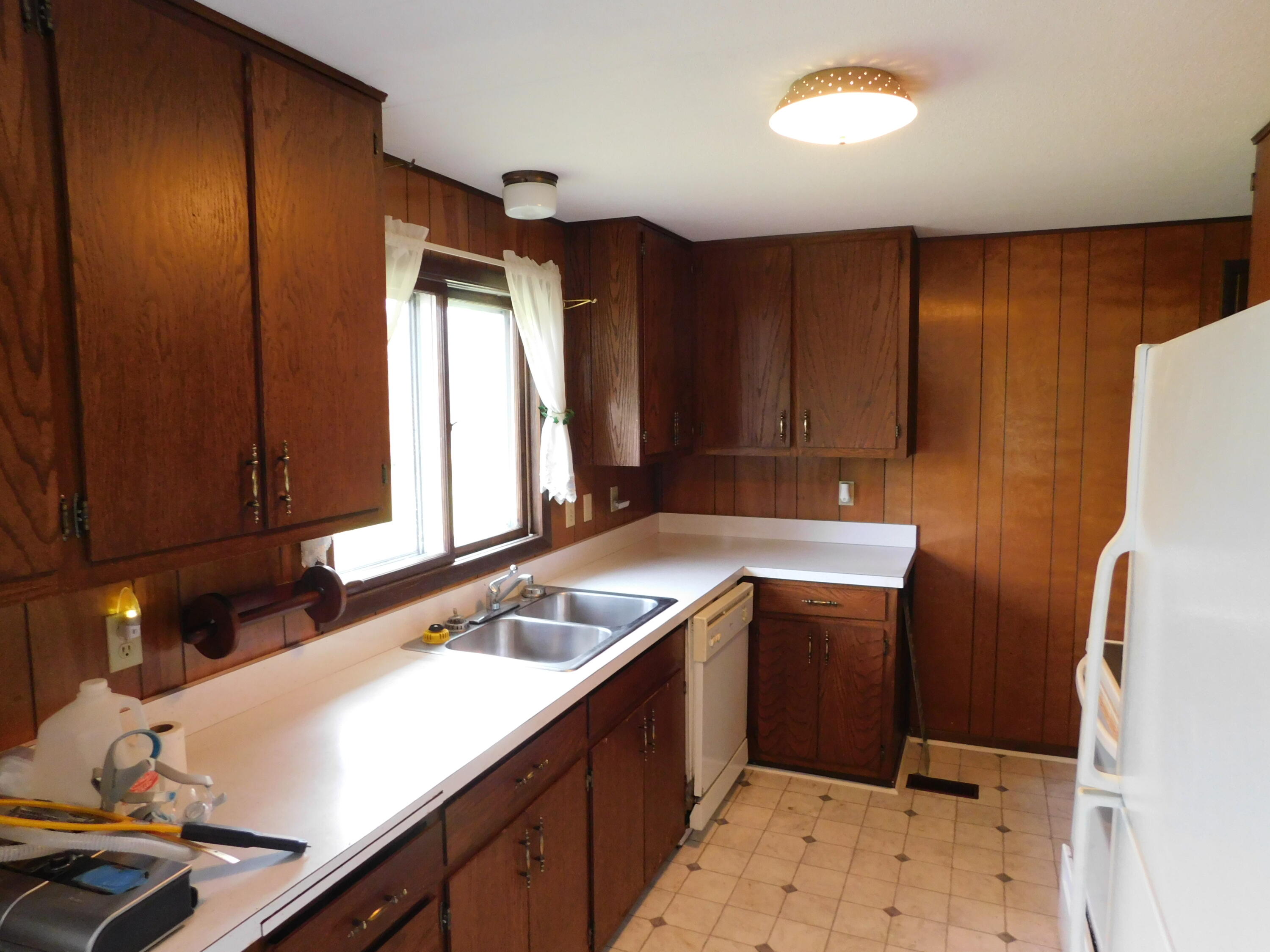 501 Obrien Drive Cheboygan, MI 49721 - Photo 12 of 32 DSCN1001