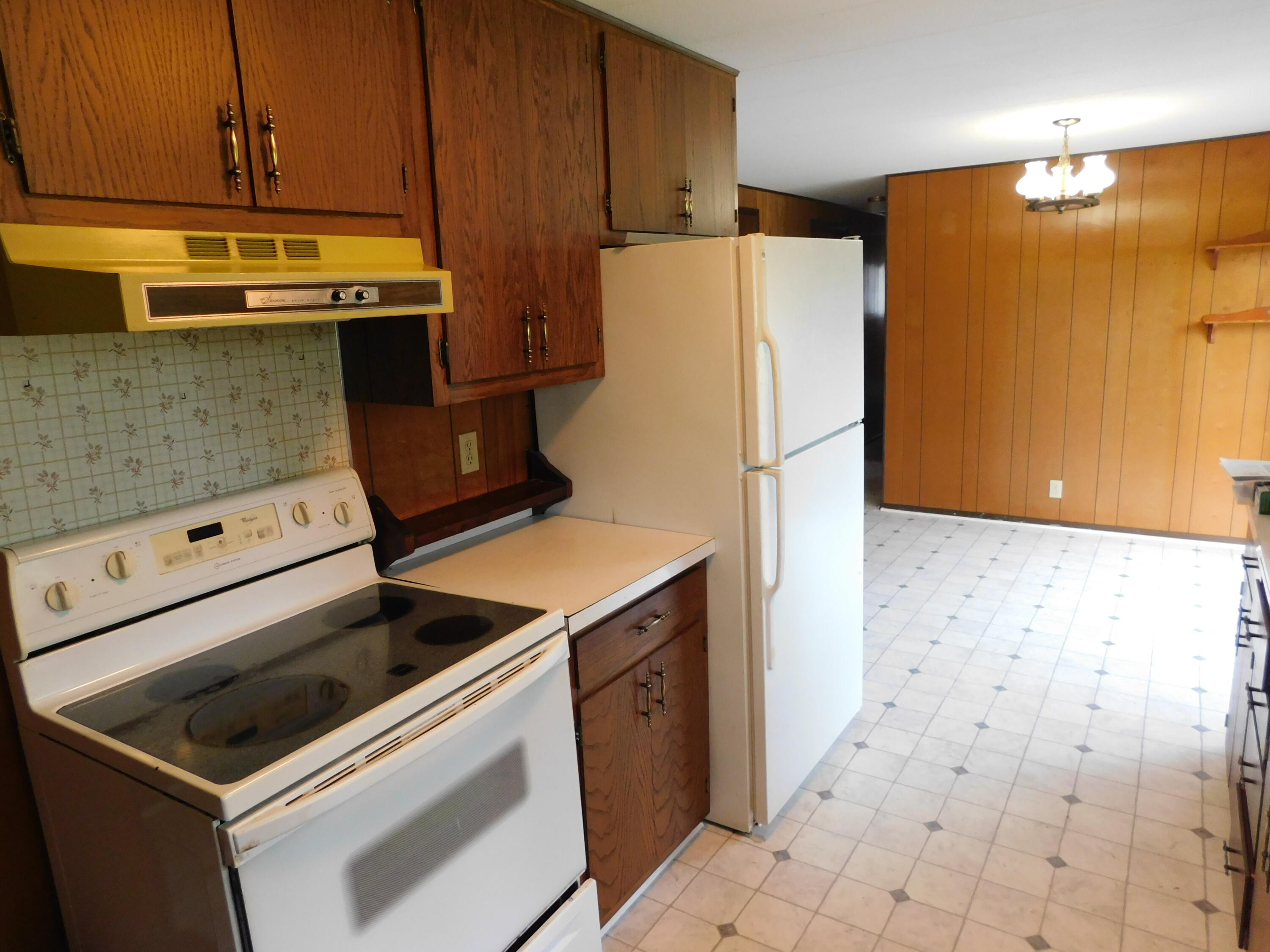 501 Obrien Drive Cheboygan, MI 49721 - Photo 14 of 32 DSCN1002