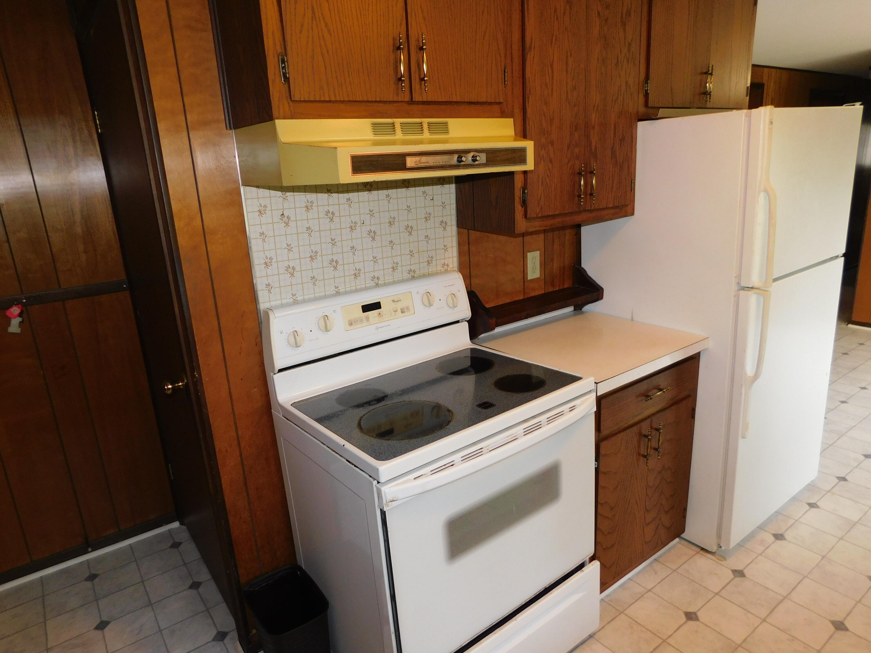 501 Obrien Drive Cheboygan, MI 49721 - Photo 15 of 32 DSCN1005