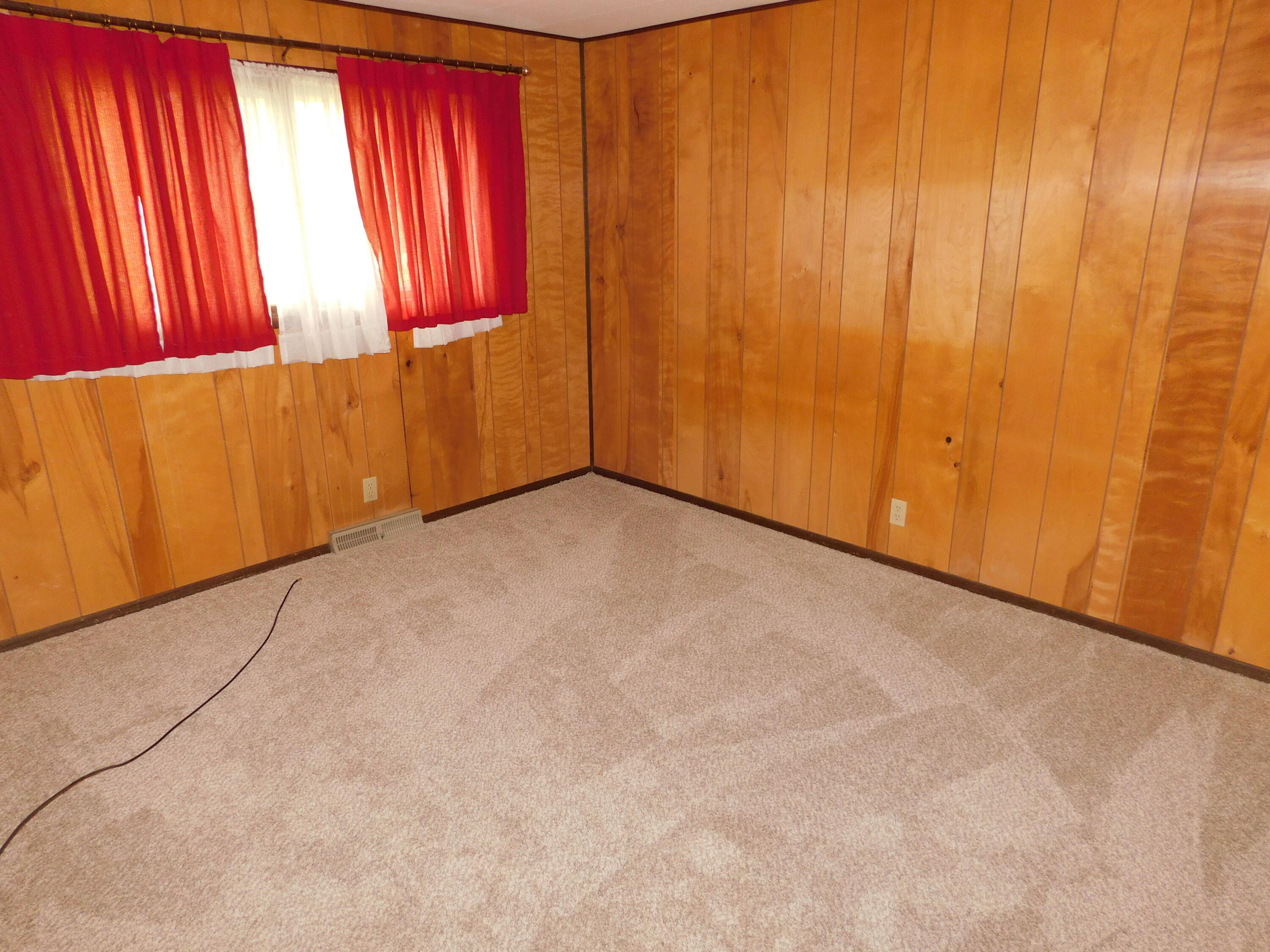 501 Obrien Drive Cheboygan, MI 49721 - Photo 23 of 32 DSCN0984