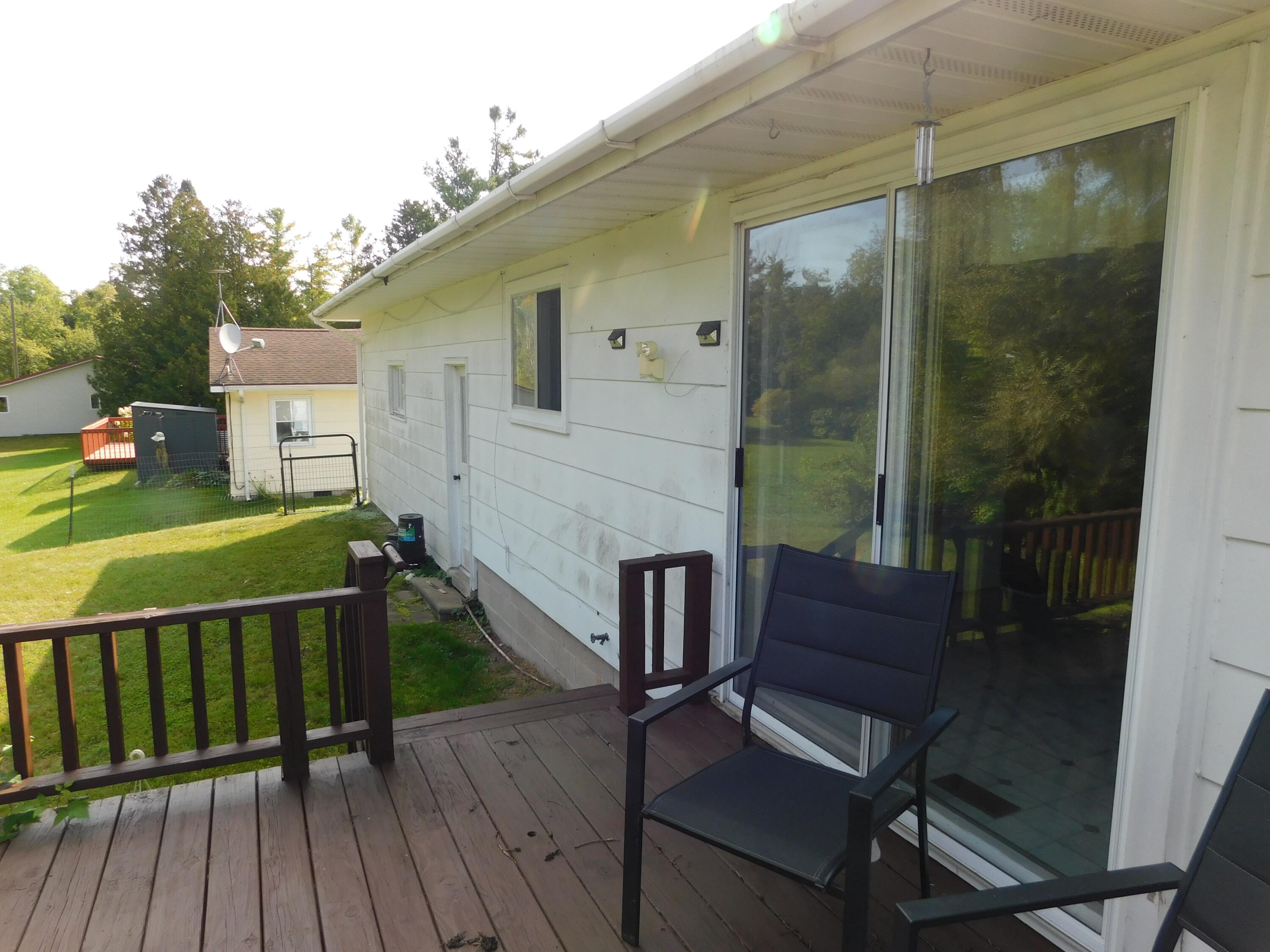 501 Obrien Drive Cheboygan, MI 49721 - Photo 6 of 32 DSCN1019