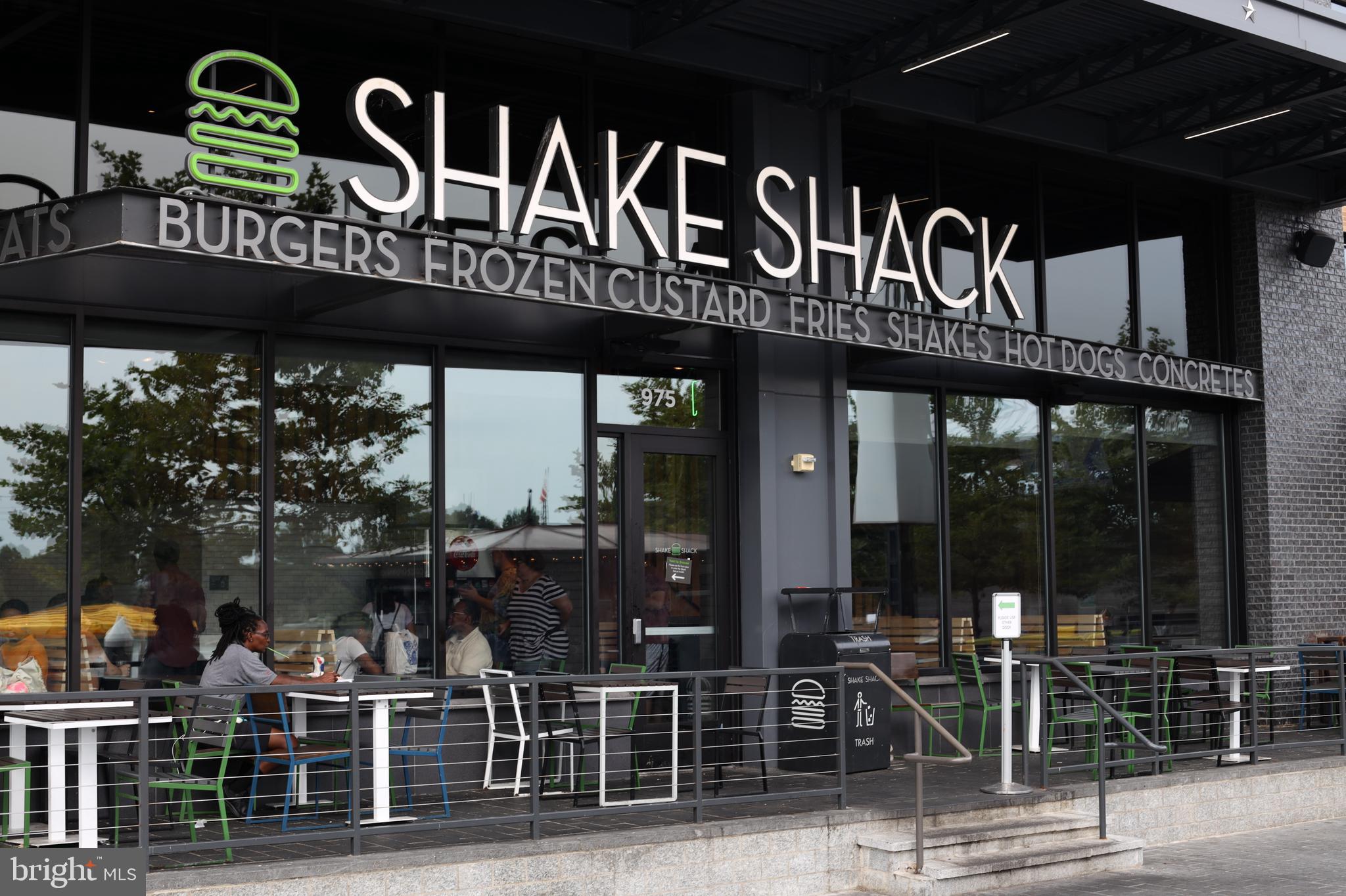 700 7th Street Southwest, Unit 327 Washington, DC 20024 - Photo 25 of 32 Shake Shack