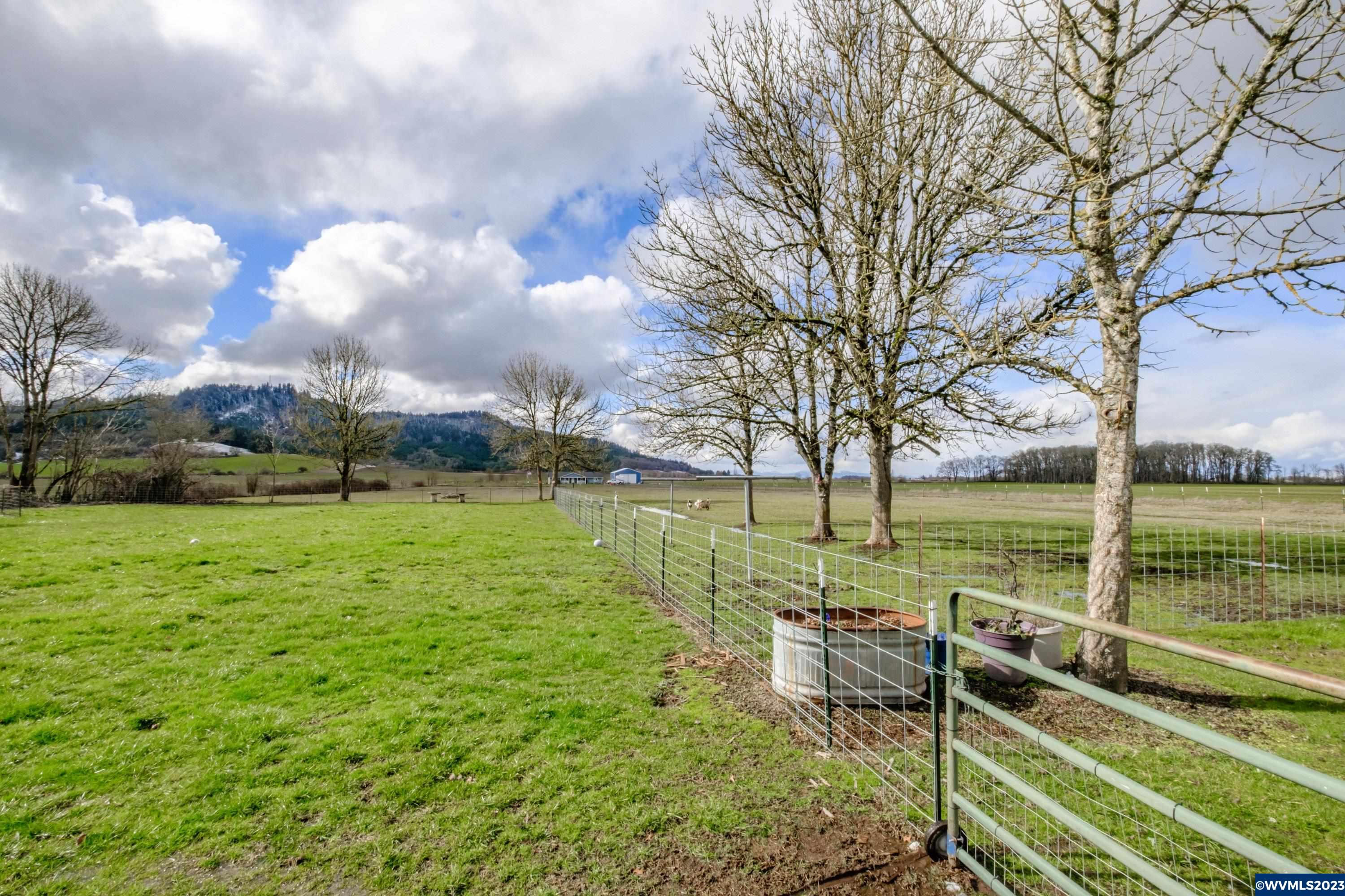 31818 Stoltz Hill Road Lebanon, OR 97355 - Photo 35 of 42 Gallery Image 35