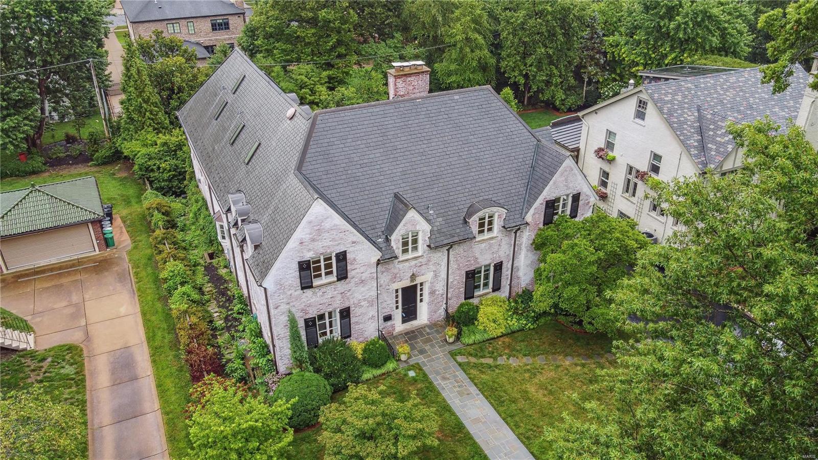 34 Broadview Drive Clayton, MO 63105 - Photo 3 of 42