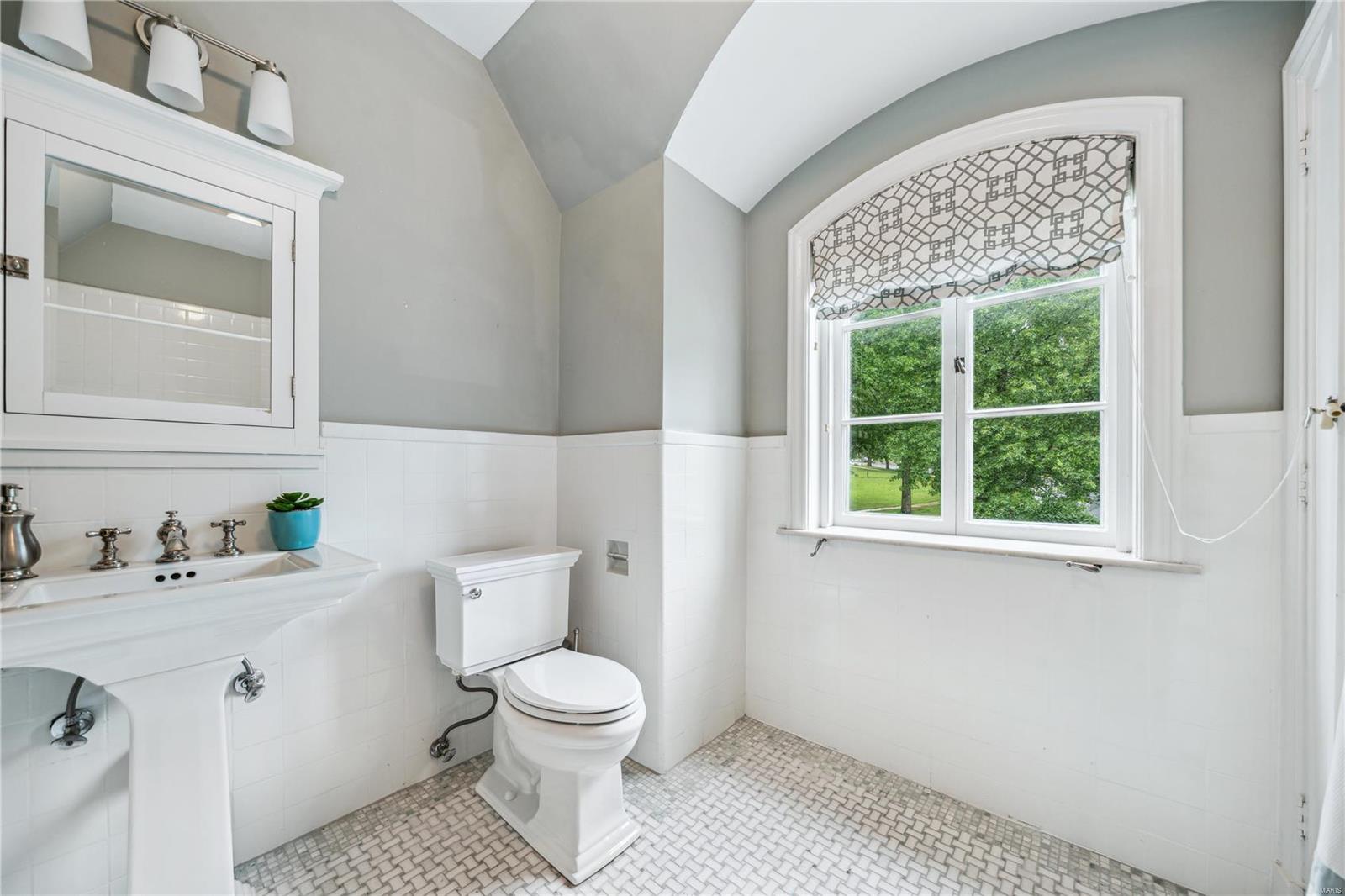 34 Broadview Drive Clayton, MO 63105 - Photo 31 of 42