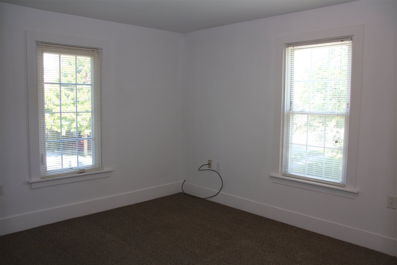 28 Crescent Street Rutland, VT 05701 - Photo 14 of 19