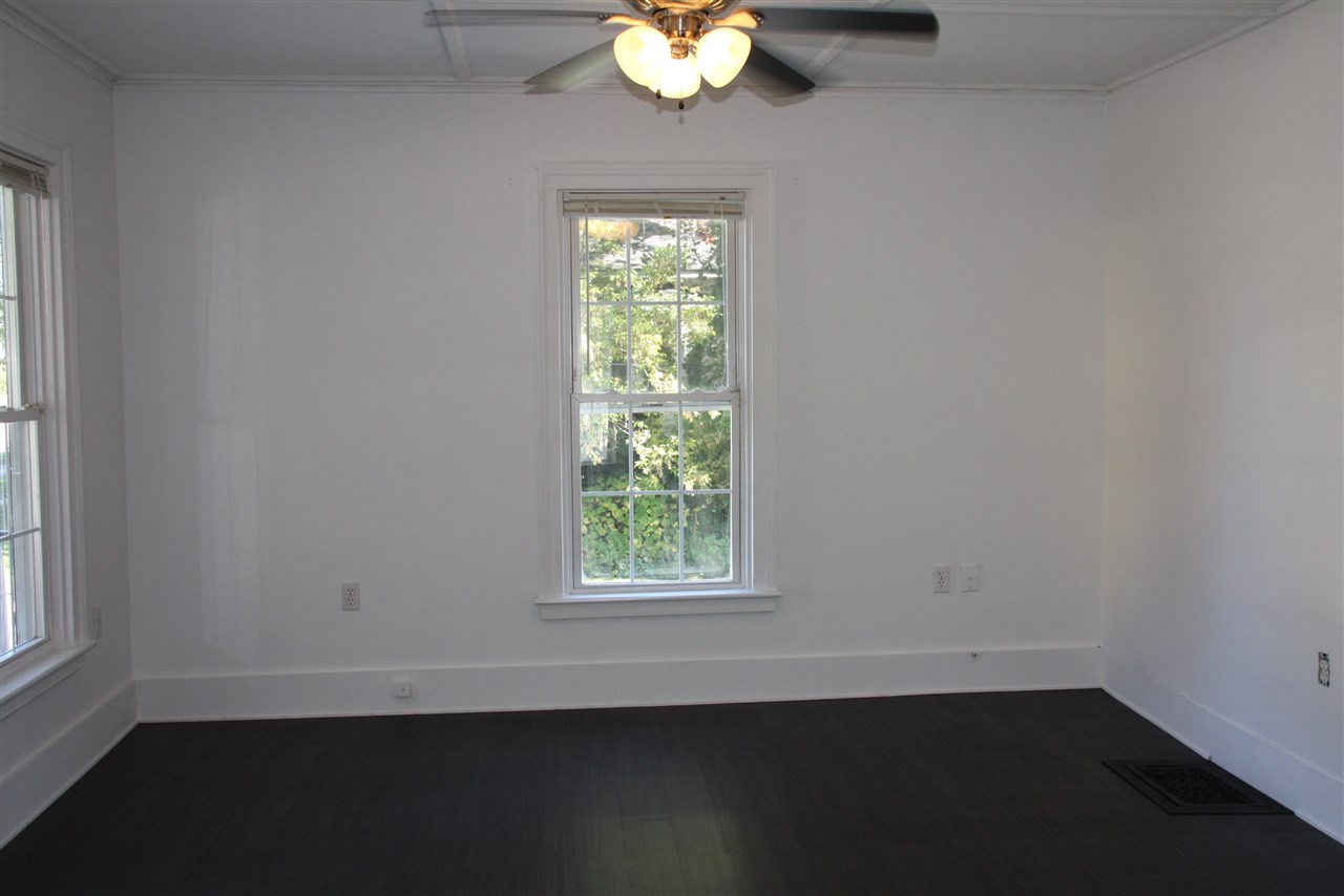 28 Crescent Street Rutland, VT 05701 - Photo 6 of 19