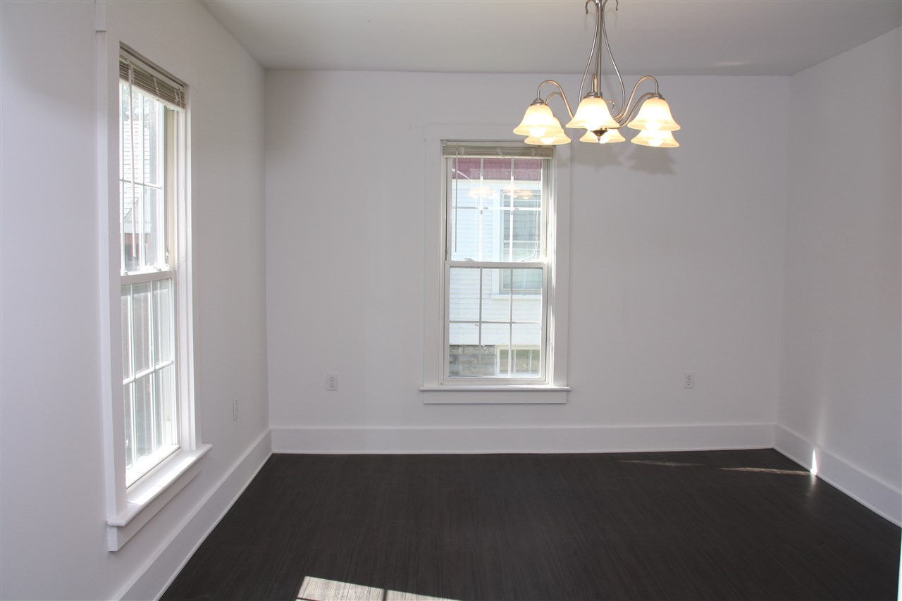 28 Crescent Street Rutland, VT 05701 - Photo 7 of 19