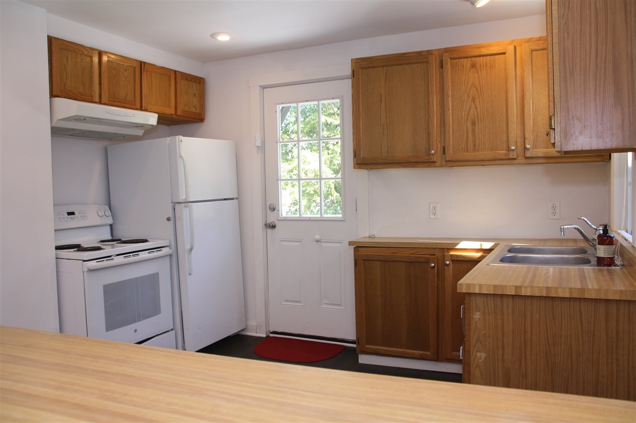 28 Crescent Street Rutland, VT 05701 - Photo 10 of 19