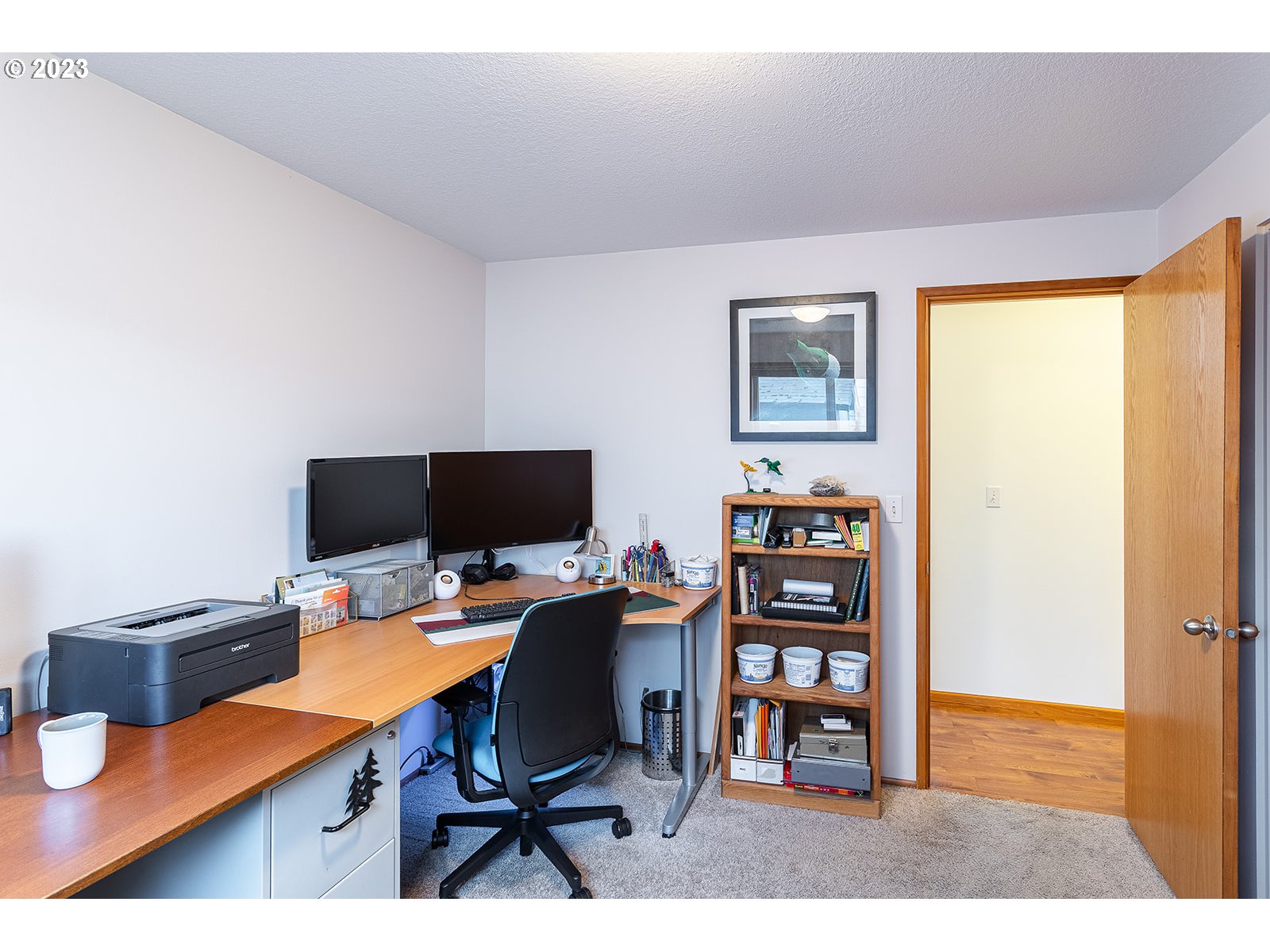4010 Torrington Avenue Eugene, OR 97404 - Photo 28 of 35 a view of a workspace with furniture