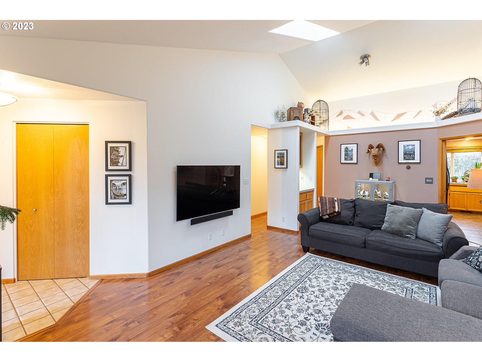 4010 Torrington Avenue Eugene, OR 97404 - Photo 6 of 35 a living room with furniture and a flat screen tv