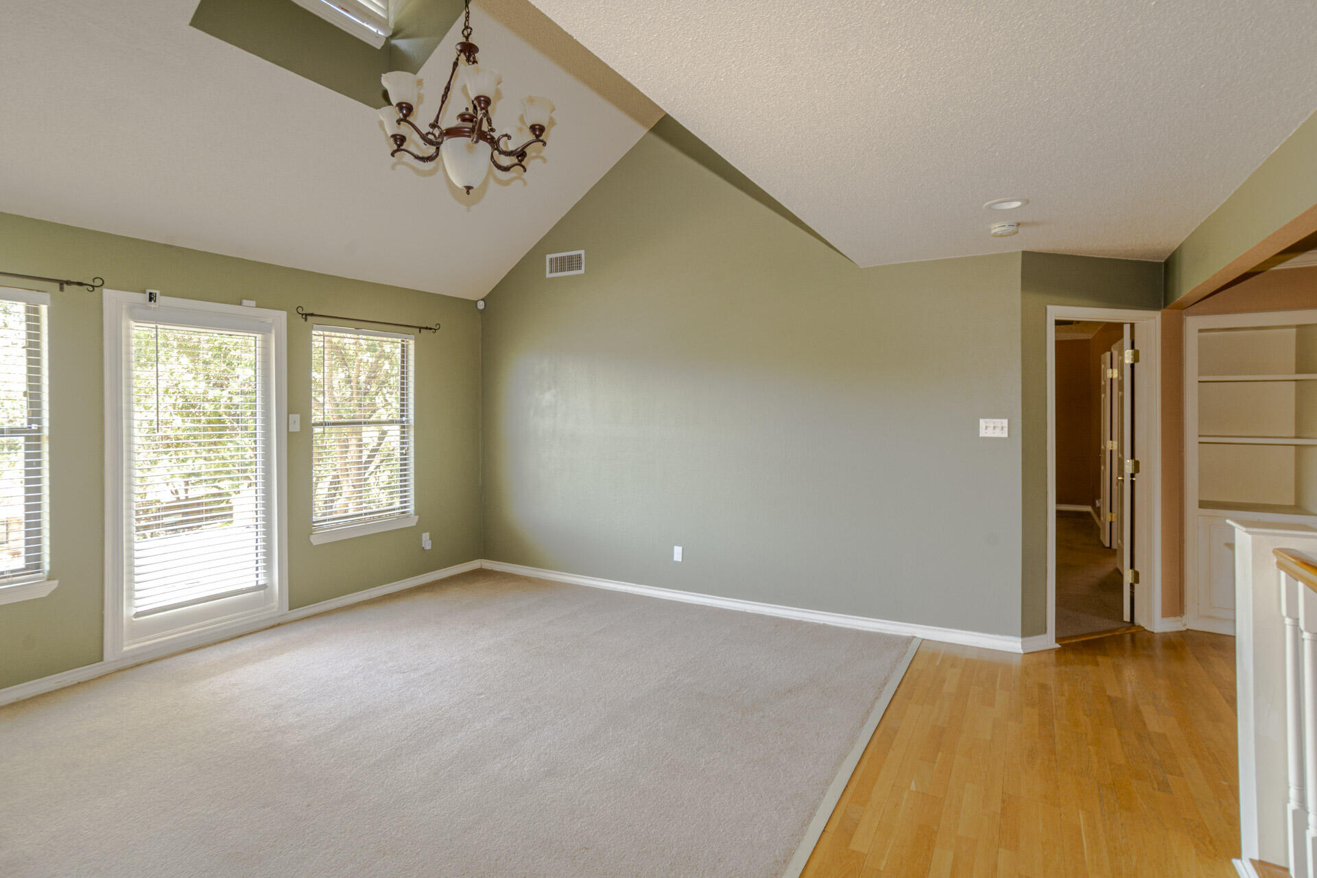 31 Arapaho Road Ransom Canyon, TX 79366 - Photo 7 of 75 31 Arapaho Dr-39