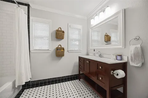 $979,000 | 5947 Mercedes Avenue, Dallas, TX 75206