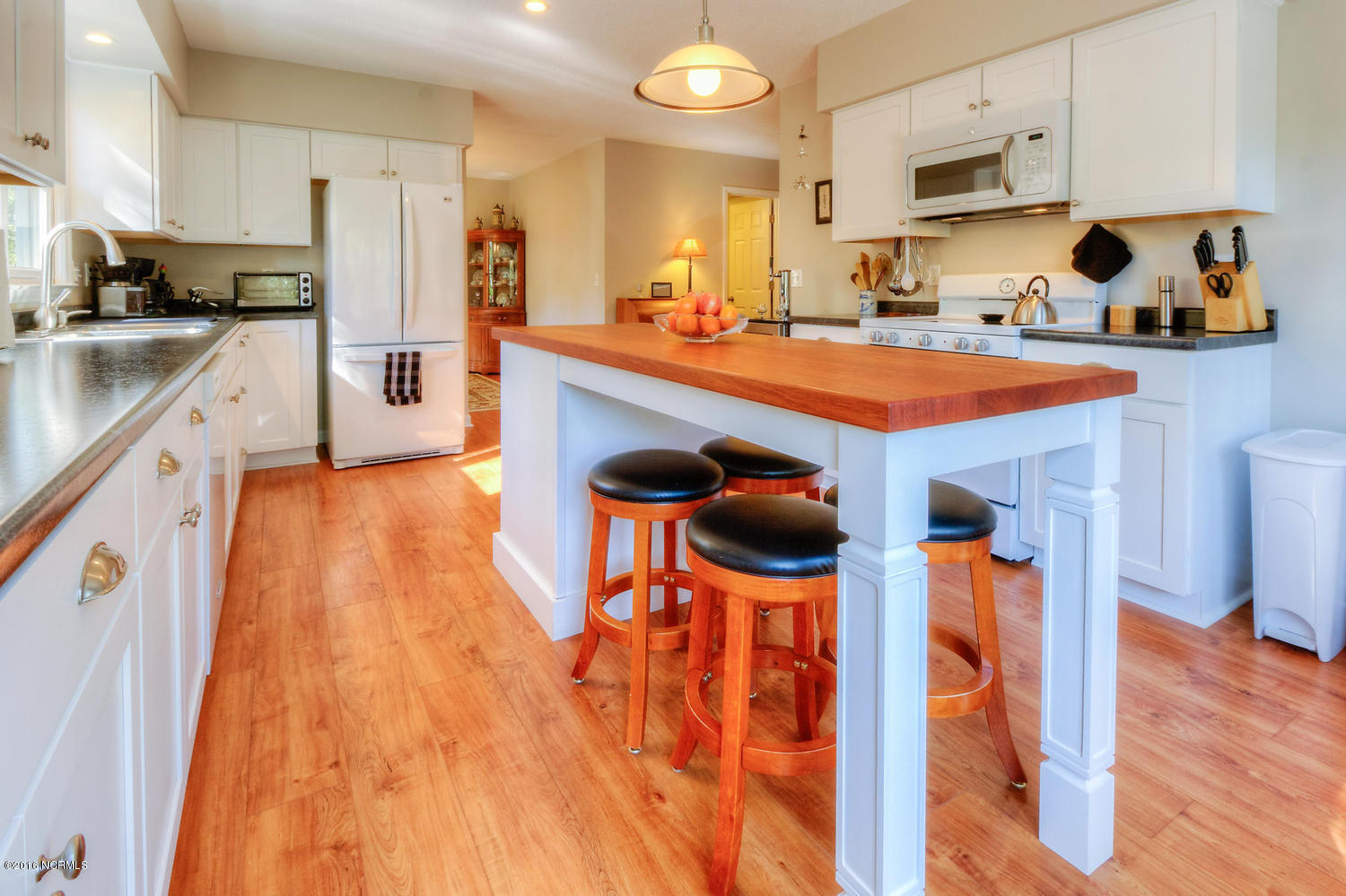 1521 Field View Road Wilmington, NC 28411 - Photo 8 of 25 1521 Field View Rd-large-008-9-Kitchen-1