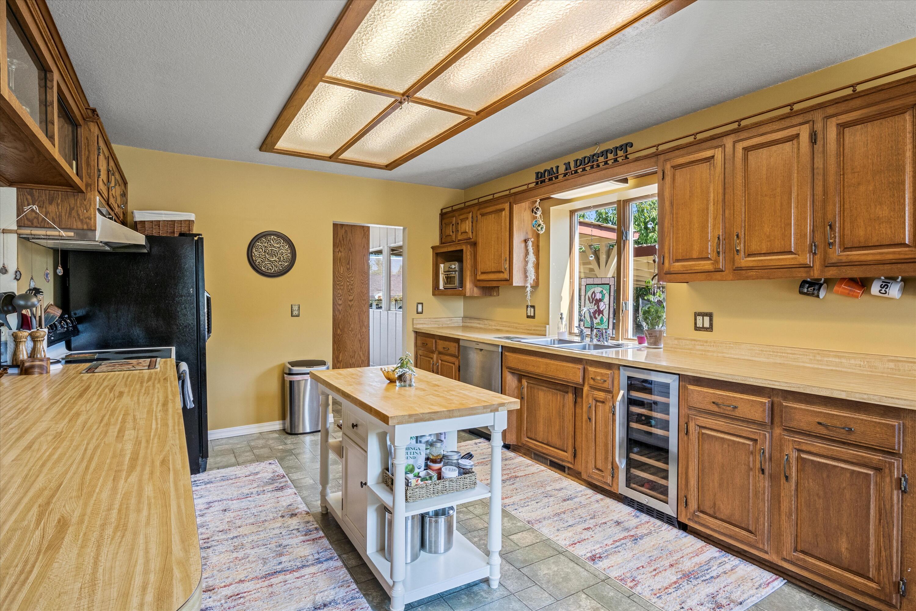 1635 Leonard Road Grants Pass, OR 97527 - Photo 22 of 37 23-IMG_0540