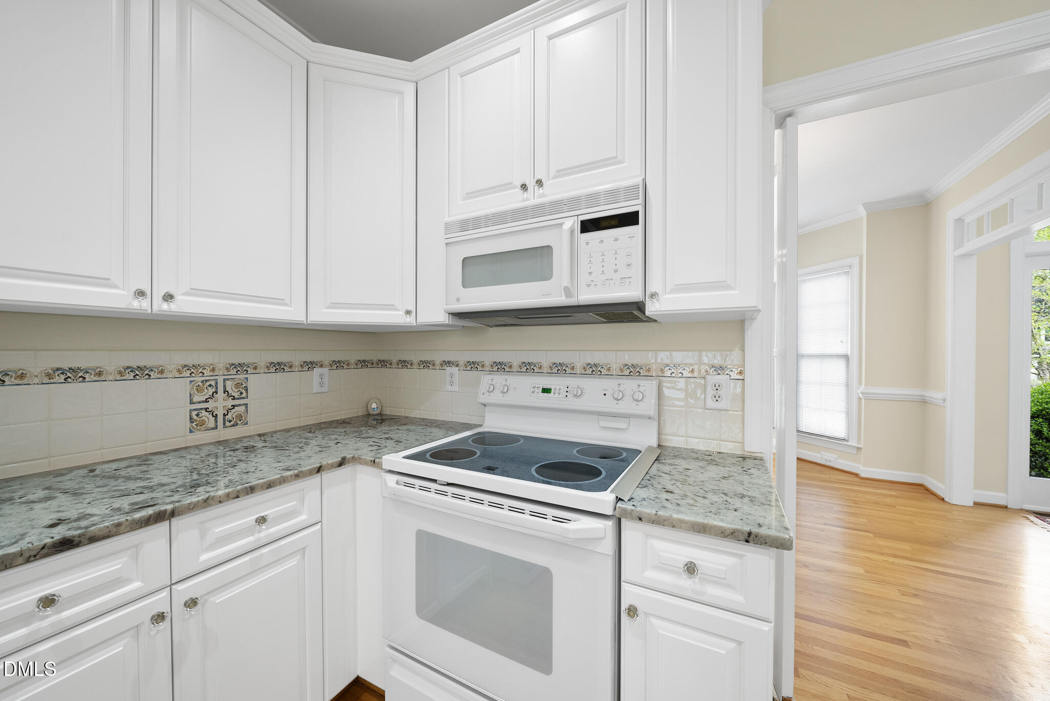 4221 Glen Erin Way Raleigh, NC 27613 - Photo 16 of 54 DSC06571