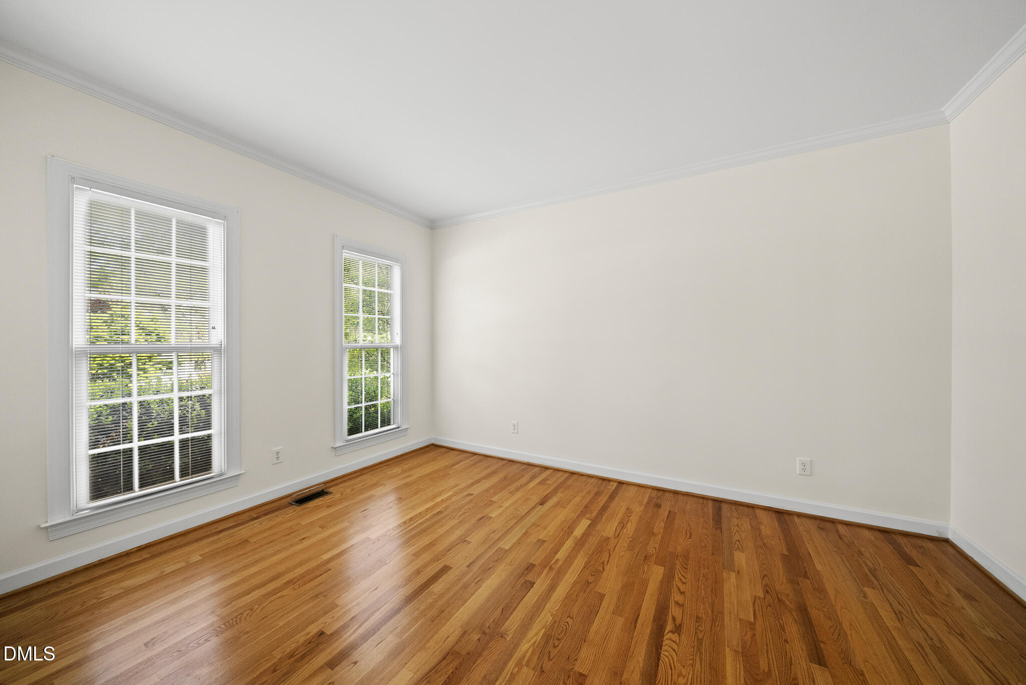 4221 Glen Erin Way Raleigh, NC 27613 - Photo 4 of 54 DSC06535