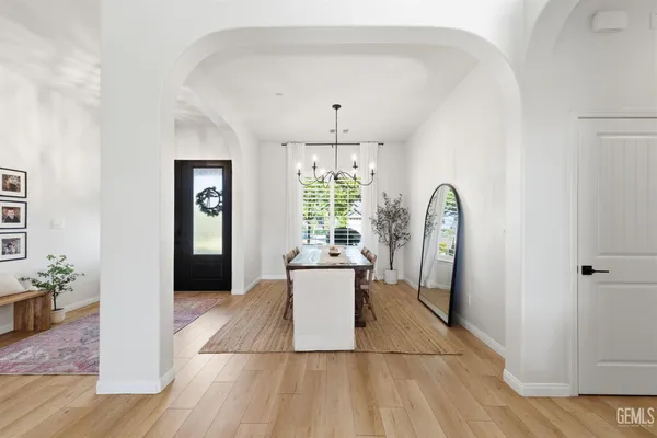$689,800 | Undisclosed Address, Bakersfield, CA 93314