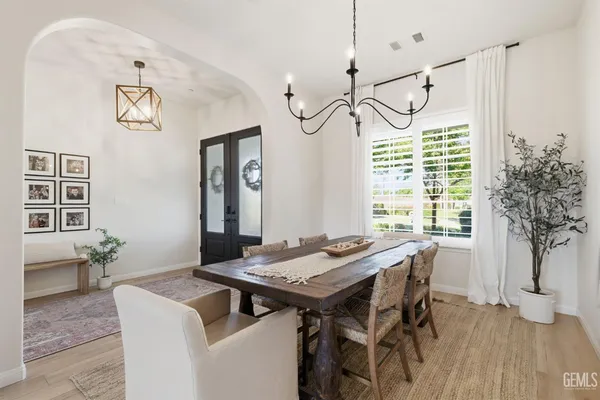$689,800 | Undisclosed Address, Bakersfield, CA 93314