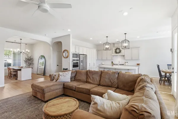 $689,800 | Undisclosed Address, Bakersfield, CA 93314