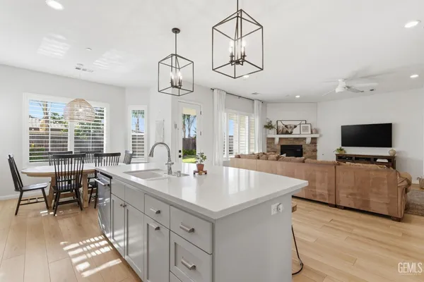 $689,800 | Undisclosed Address, Bakersfield, CA 93314