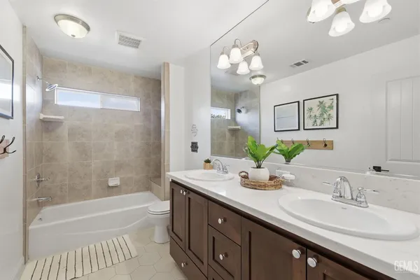 $689,800 | Undisclosed Address, Bakersfield, CA 93314