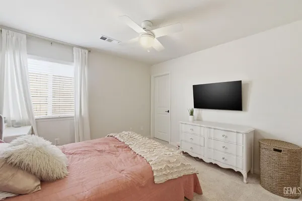 $689,800 | Undisclosed Address, Bakersfield, CA 93314