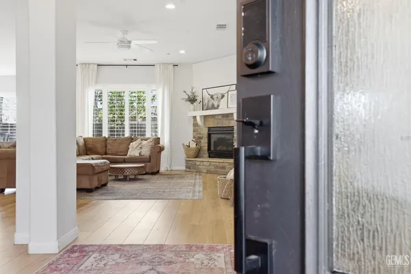 $689,800 | Undisclosed Address, Bakersfield, CA 93314