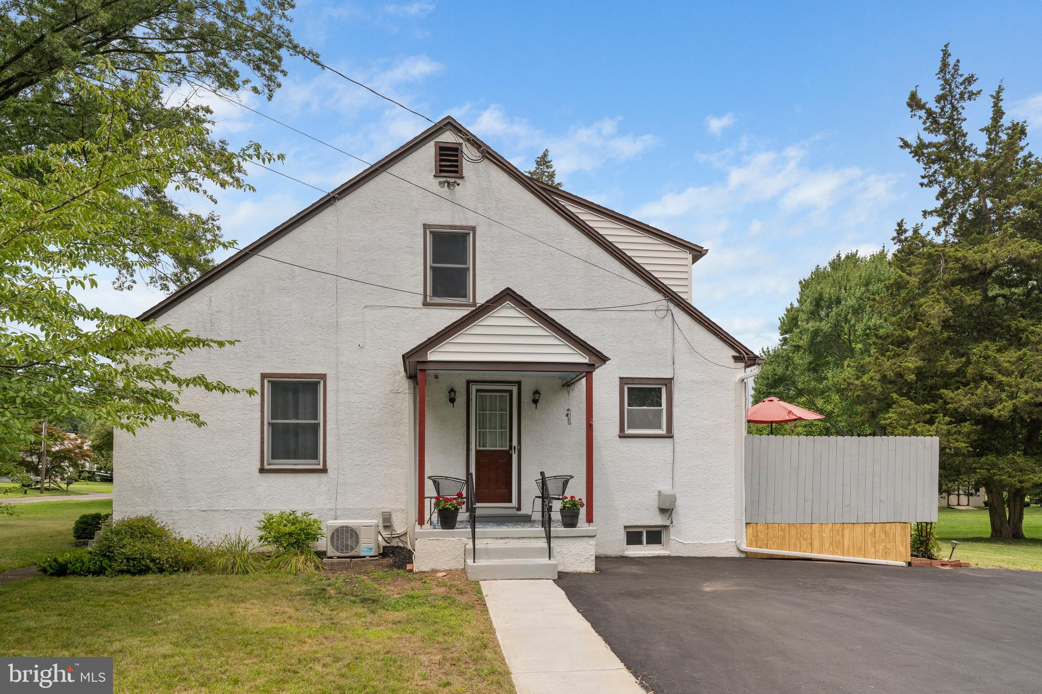 607 Cowpath Road Hatfield, PA 19440 - Photo 2 of 30