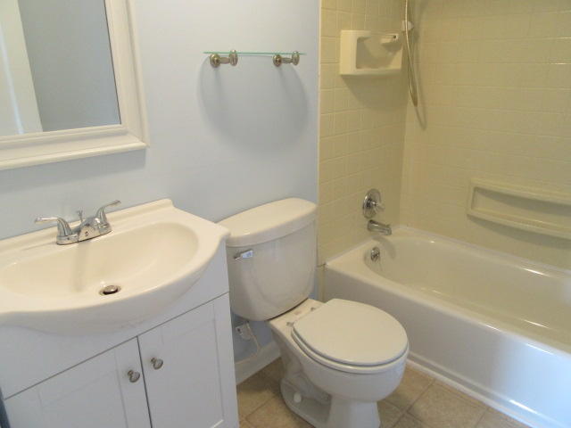 815 Mission Ridge Road Rossville, GA 30741 - Photo 13 of 15 Bathroom