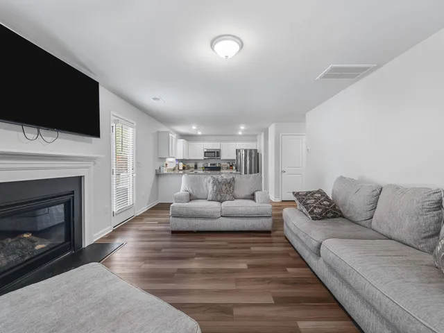 $279,900 | 329 Carramore Drive, Inman, SC 29349