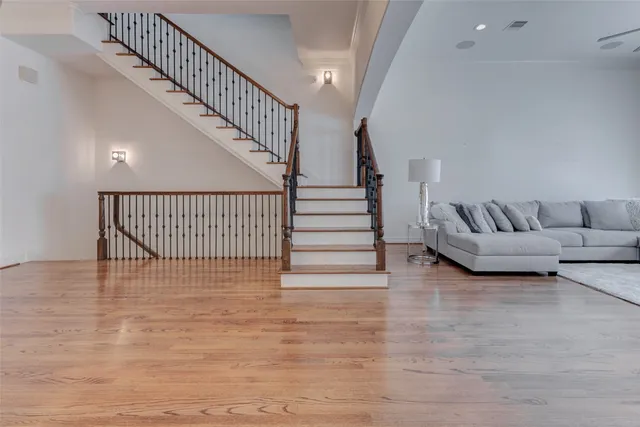 $1,000,000 | 4220 Law Street, Houston, TX 77005