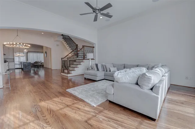 $1,000,000 | 4220 Law Street, Houston, TX 77005