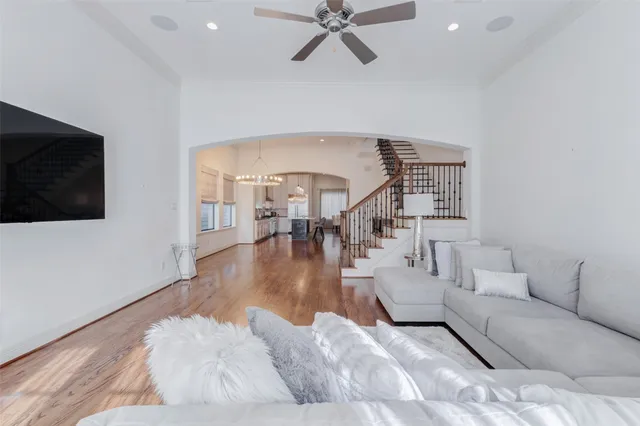 $1,000,000 | 4220 Law Street, Houston, TX 77005