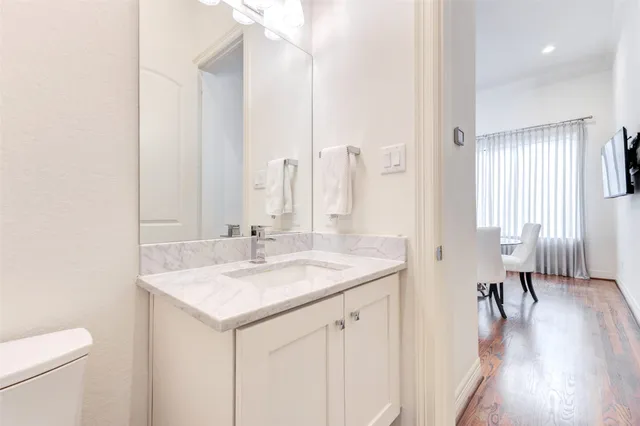 $1,000,000 | 4220 Law Street, Houston, TX 77005