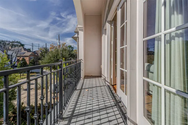 $1,000,000 | 4220 Law Street, Houston, TX 77005