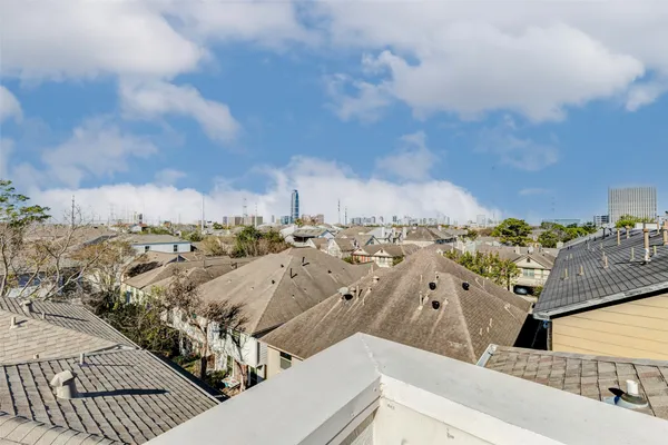 $1,000,000 | 4220 Law Street, Houston, TX 77005