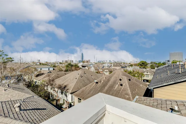 $1,000,000 | 4220 Law Street, Houston, TX 77005