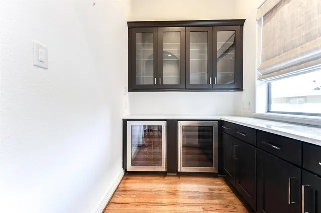 $1,000,000 | 4220 Law Street, Houston, TX 77005