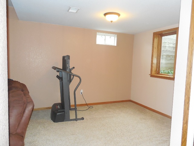 1551 West Pickard Road Mount Pleasant, MI 48858 - Photo 34 of 53 1807028-33.JPG