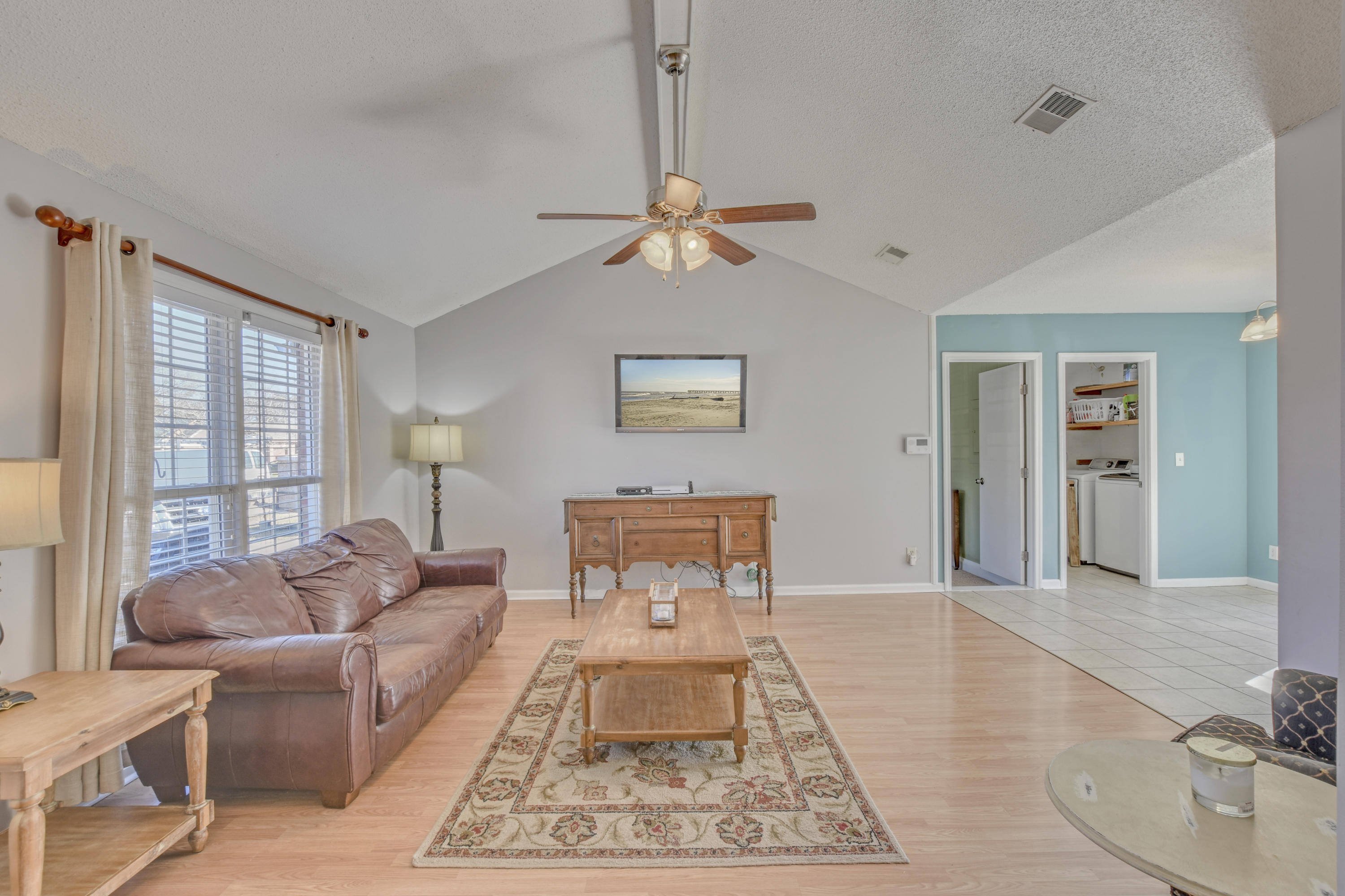 708 Beauregard Road Summerville, SC 29486 - Photo 11 of 37 24