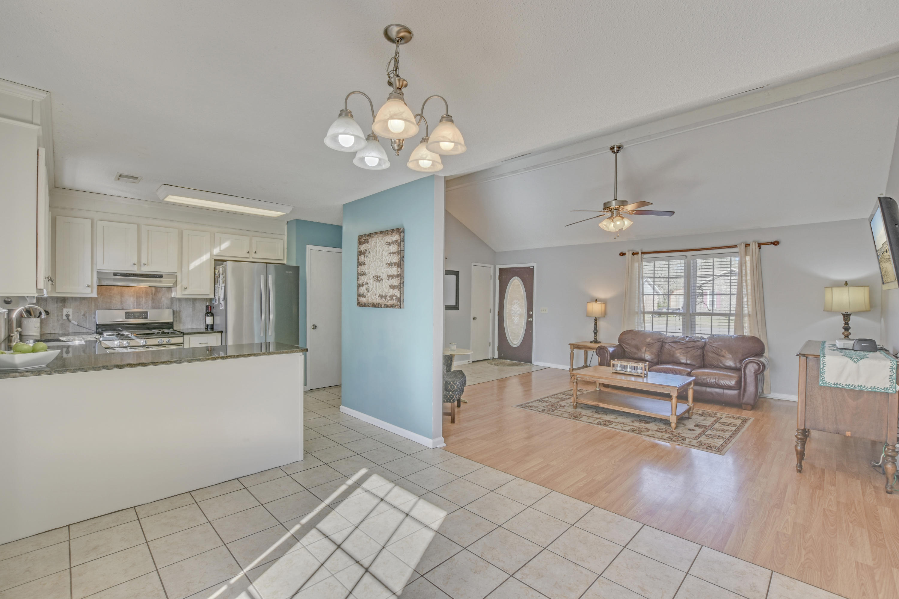 708 Beauregard Road Summerville, SC 29486 - Photo 12 of 37 20