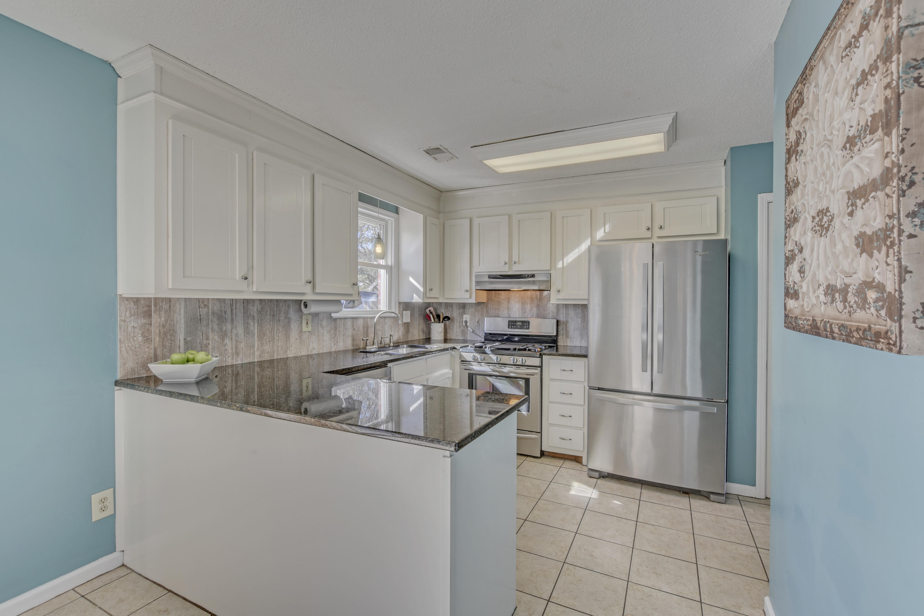 708 Beauregard Road Summerville, SC 29486 - Photo 13 of 37 16