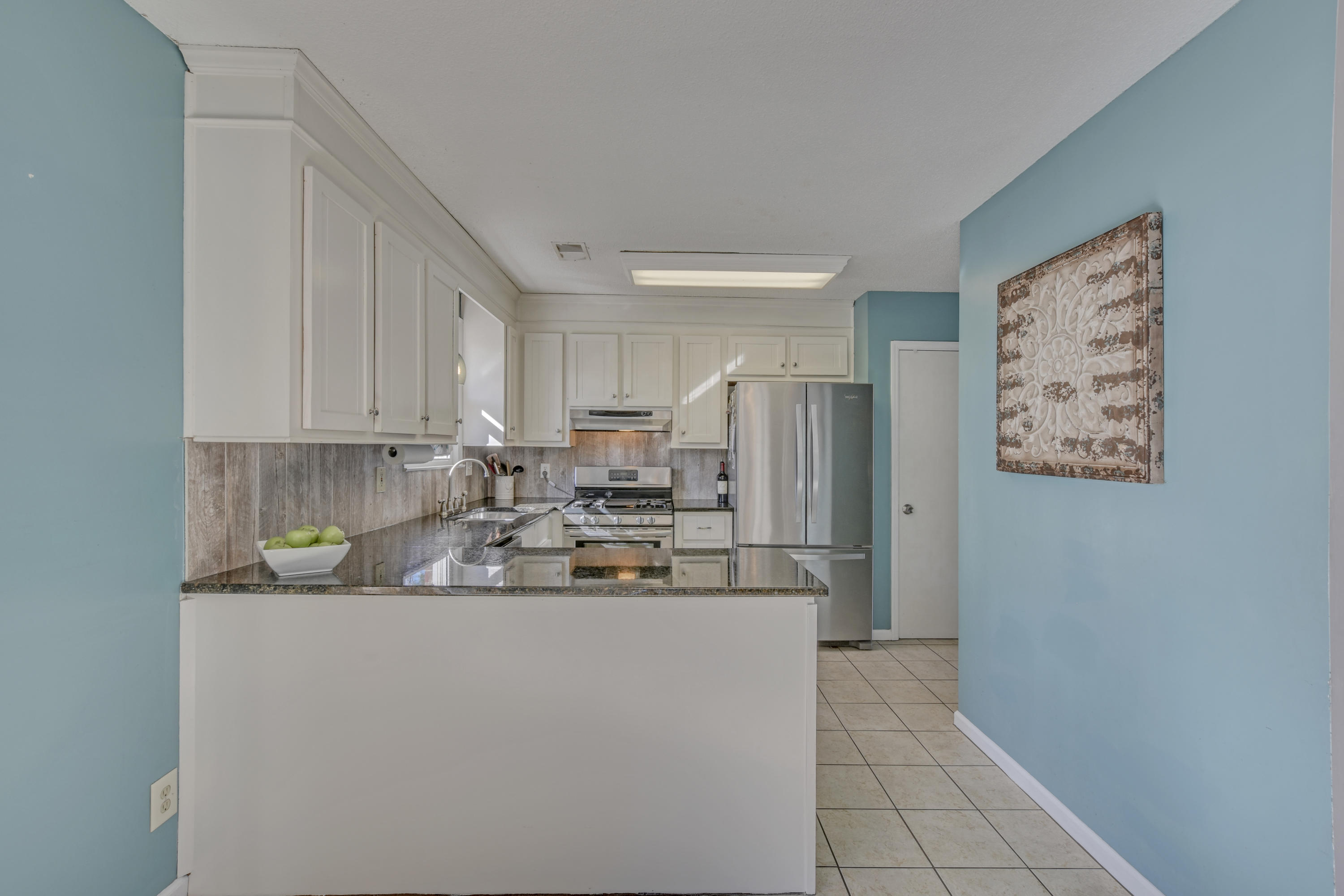 708 Beauregard Road Summerville, SC 29486 - Photo 14 of 37 17