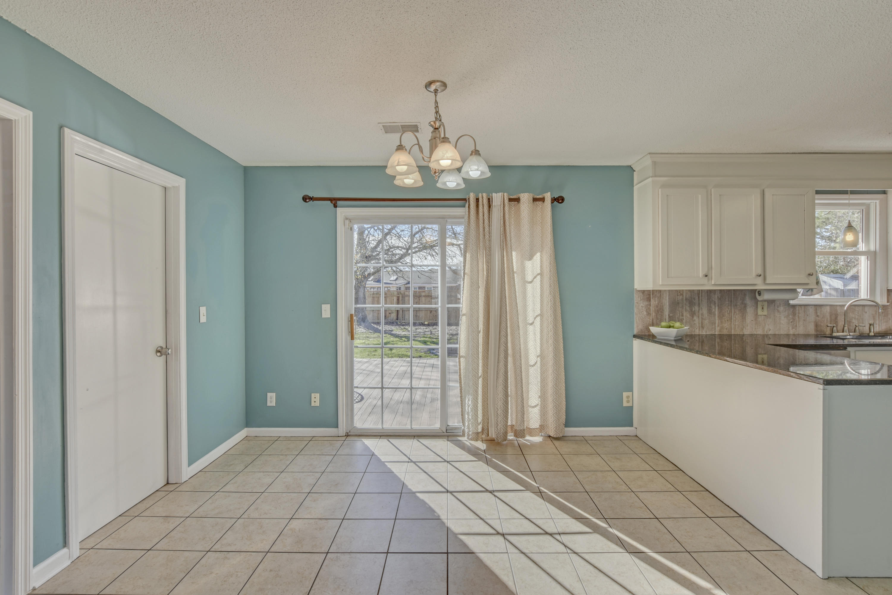 708 Beauregard Road Summerville, SC 29486 - Photo 16 of 37 14